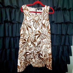 Tahari brown and white 100% linen shift dress with pockets. Midi XLarge